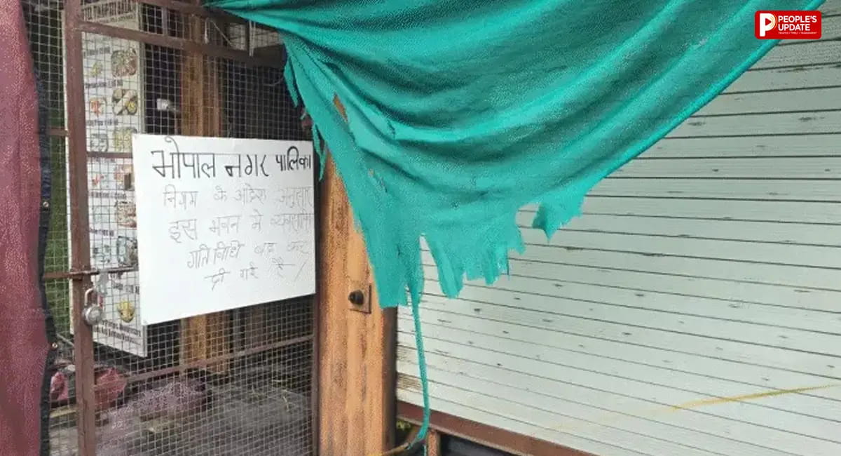 आवासीय भवनों पर चला नगर निगम का शिकंजा, 15 से ज्यादा दुकानें-होटल सील; टैटू शॉप पर कार्रवाई के दौरान हंगामा