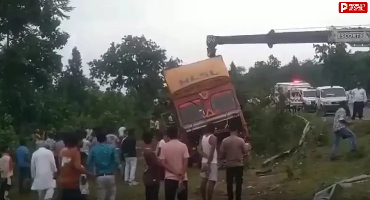 झारखंड में भीषण सड़क हादसा, ऑटो और कंटेनर की टक्कर में 7 लोगों की मौत; कई घायल