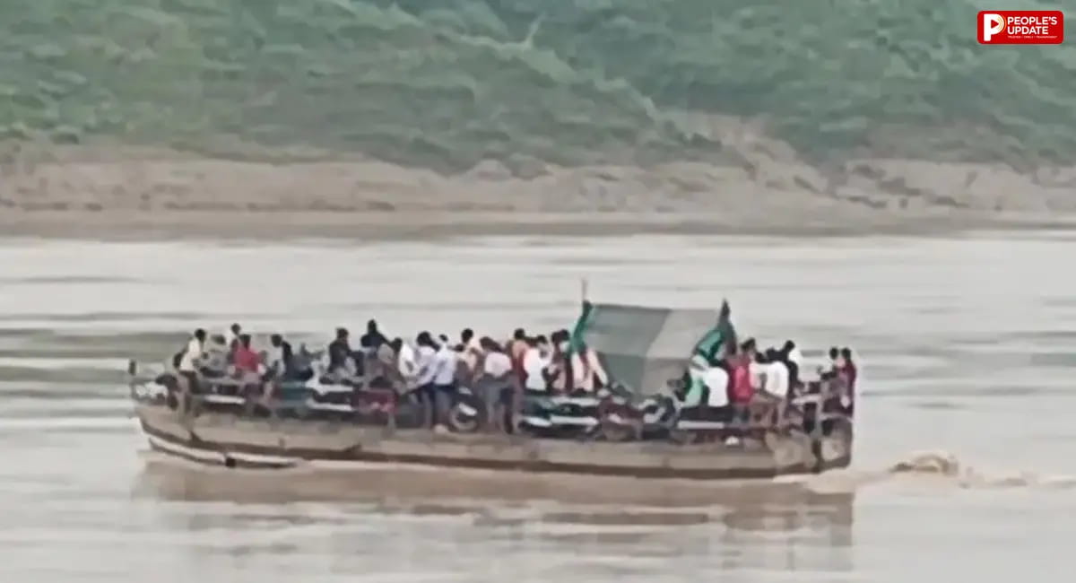 चंबल नदी के बीच धार में खराब हुआ स्टीमर, बहाव के साथ बहा कई किलोमीटर; करीब 100 यात्री और 50 दोपहिया थे सवार