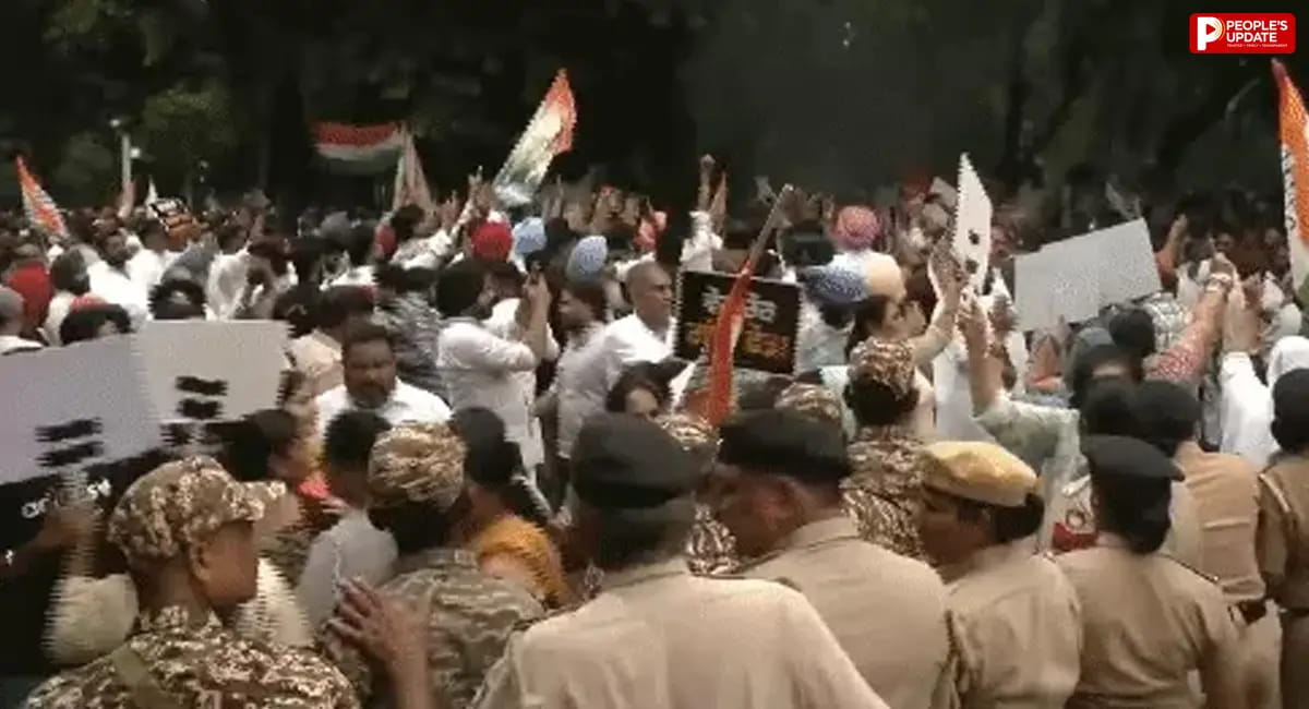 CEC ज्ञानेश कुमार के खिलाफ कांग्रेस का देशभर में प्रदर्शन, इस्तीफे की मांग; कई नेता हिरासत में