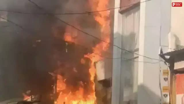 भोपाल न्यू मार्केट आग मामले में दुकान संचालक पर FIR, भट्टी के पास रखे कपड़ों से भड़की थी आग; आज से हटेंगे हॉकर्स
