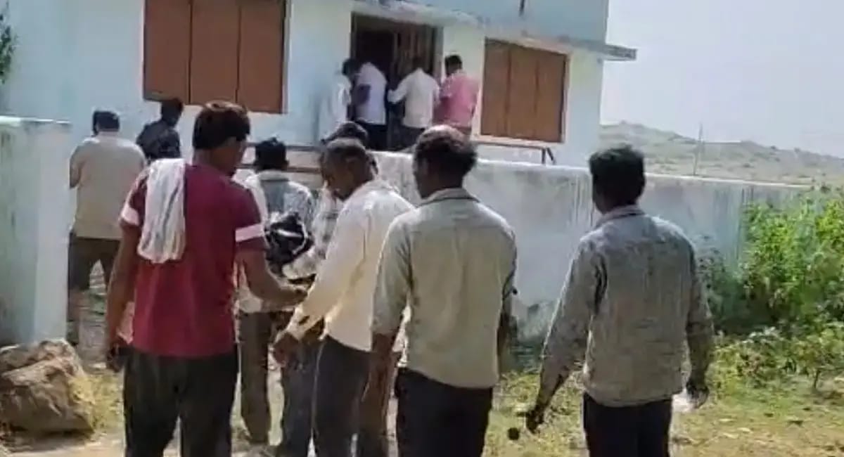 कटनी में सड़क हादसे में तीन चचेरे भाइयों की मौत, दशहरा मेला देखने जा रहे थे तीनों