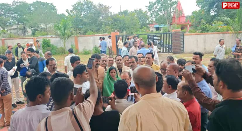 घंसौर में रेलवे दोहरीकरण के लिए भूमि अधिग्रहण का विरोध, 300 ग्रामीणों ने SDM को सौंपा ज्ञापन