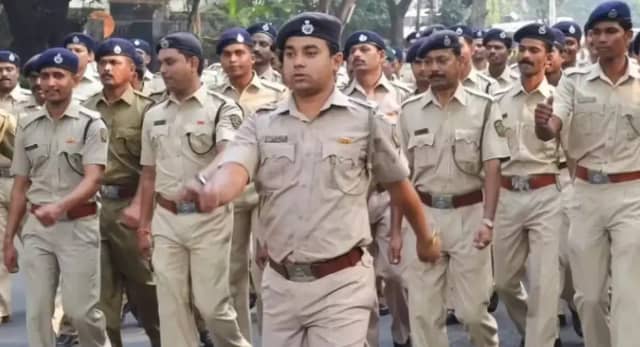 मध्य प्रदेश में पुलिस कर्मियों की छुट्टियां रद्द, त्योहारों की वजह से लिया गया फैसला