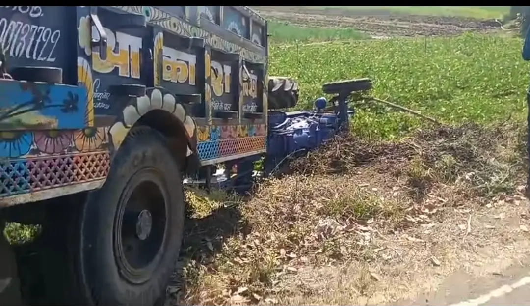 बिना रजिस्ट्रेशन के दौड़ रही हजारों ट्रैक्टर-ट्रॉलियां, पंजीकरण सिर्फ 2 का, दो दिन में दो सड़क हादसे