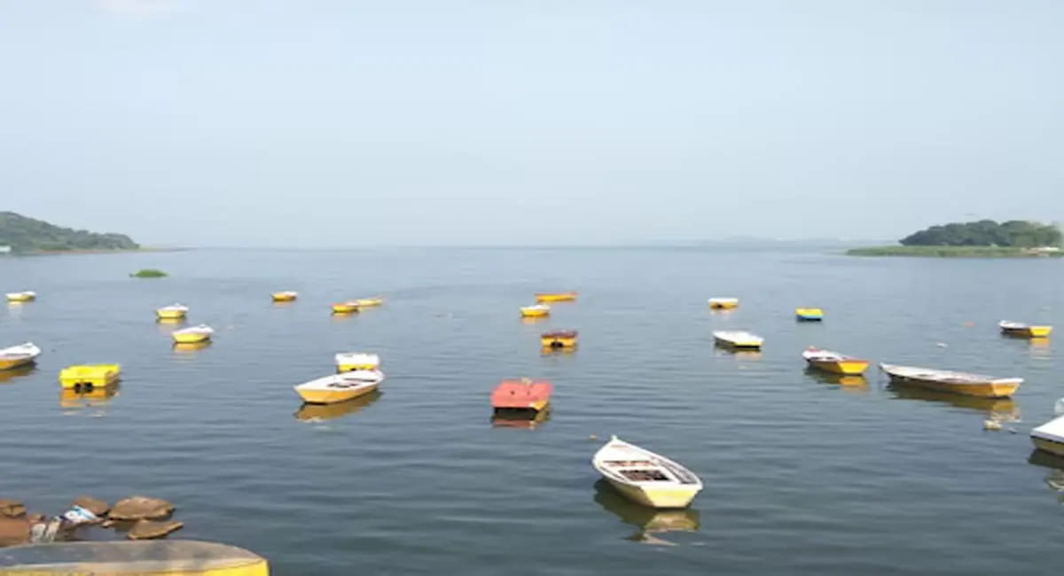 बड़े तालाब में बोटिंग हुई महंगी, नगर निगम ने बढ़ाई रजिस्ट्रेशन और सालाना फीस, सैलानियों पर बढ़ा बोझ