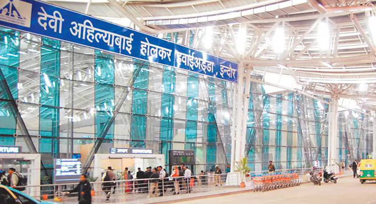 इंदौर एयरपोर्ट पर बढ़ेगा दबाव, 10 साल में 1 करोड़ पार होगी यात्रियों की संख्या