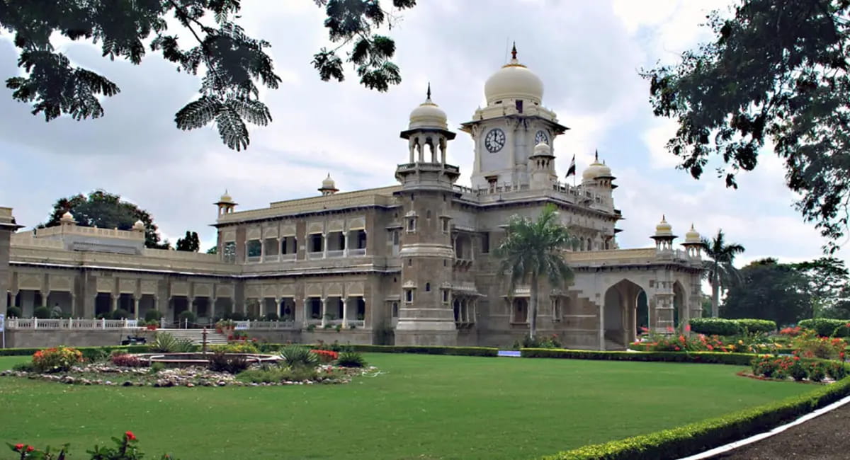डेली कॉलेज विवाद में नया मोड़, सोसायटी का पलटवार, एफआईआर वापस लेने से इनकार