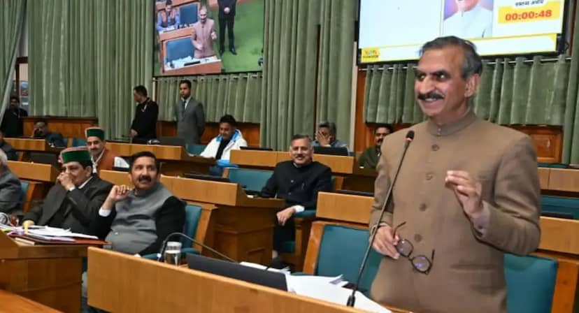 CM की सैलरी आधी, मंत्रियों-अधिकारियों को भी कम वेतन, 6 महीने लागू रहेगा नियम