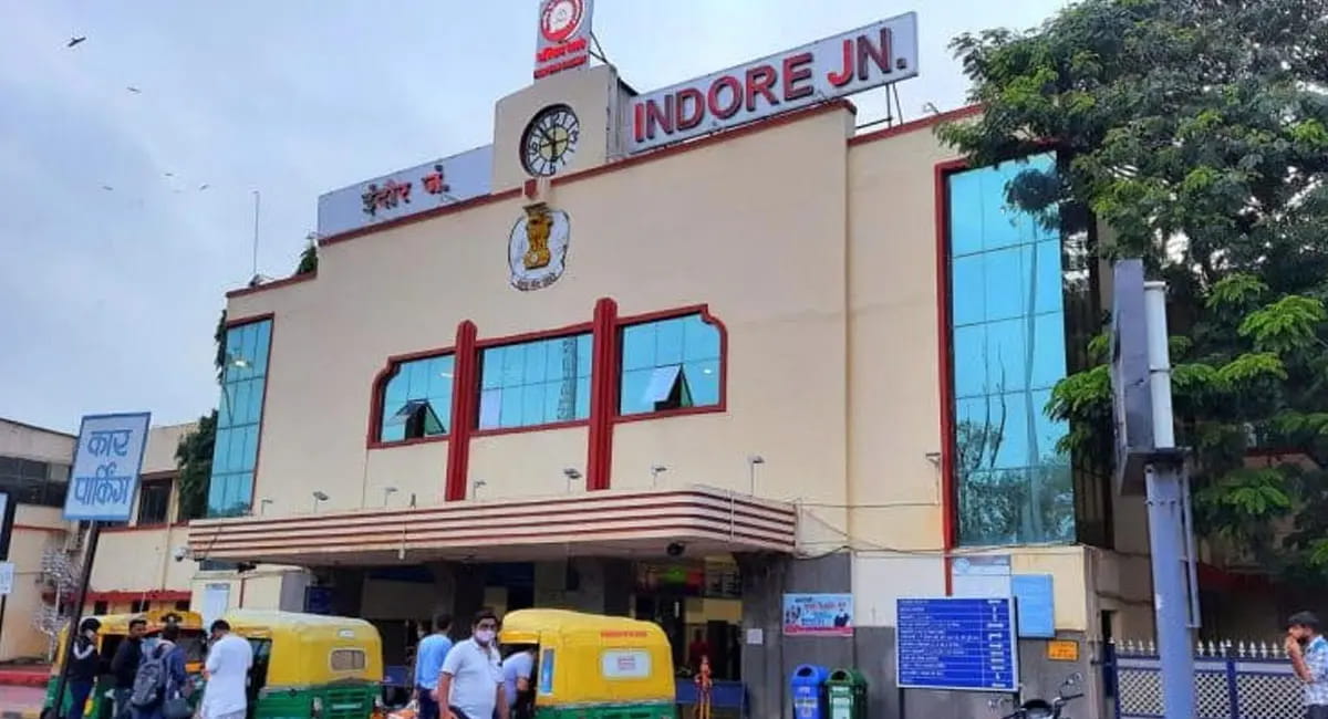 13 महीनों में 22 लाख के बेडरोल गायब, थर्ड एसी कोच से सबसे ज्यादा चोरी