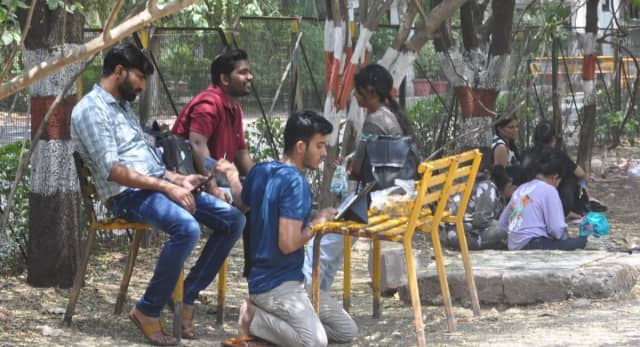 MPPSC प्रीलिम्स परीक्षा, 72 प्रतिशत अभ्यर्थियों ने दिया एग्जाम; गर्मी में परेशान हुए परीक्षार्थी