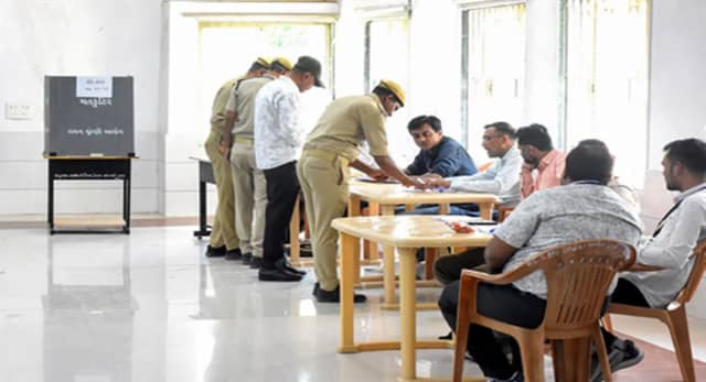 गुजरात निकाय चुनाव के लिए मतदान संपन्न, 50 फीसदी से कम हुई वोटिंग