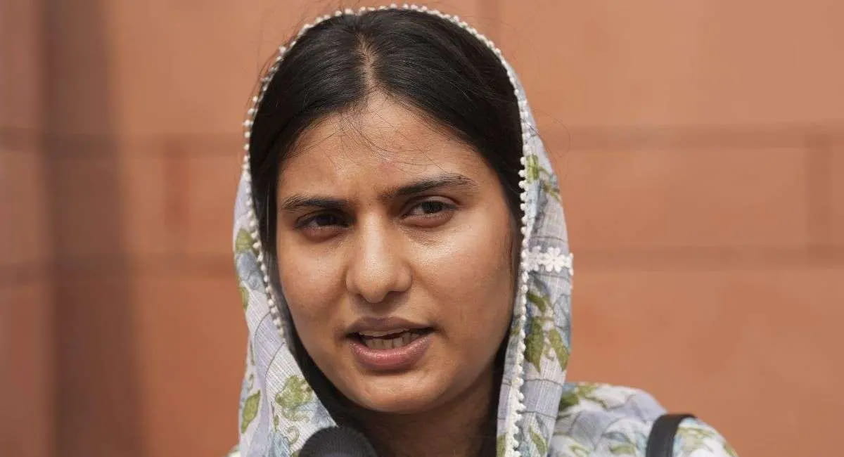 सपा सांसद इकरा हसन पर FIR दर्ज, डीआईजी कार्यालय पर समर्थकों के साथ किया था हंगामा