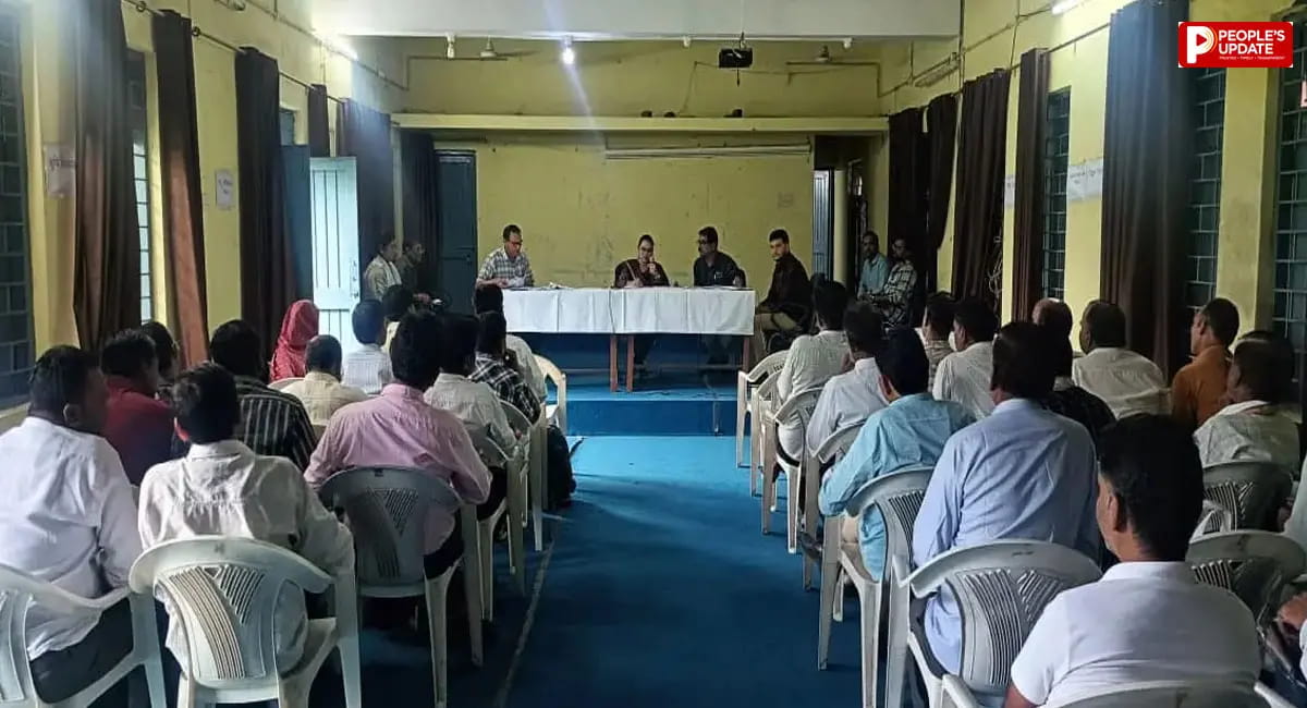 बेगमगंज में एसडीएम ने ली सचिवों की बैठक, विकास कार्यों में तेजी लाने के दिए निर्देश