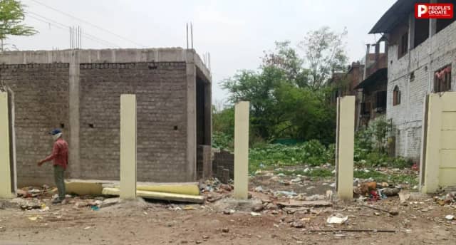 रेलवे ने खुद हटाई सुलभ कॉम्पलेक्स के सामने बनी दीवार, नगर निगम ने लिखा था पत्र