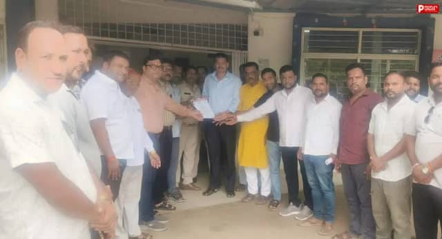 बीजेपी सांसद के खिलाफ आपत्तिजनक पोस्ट, कार्यकर्ताओं ने थाना प्रभारी को सौंपा ज्ञापन