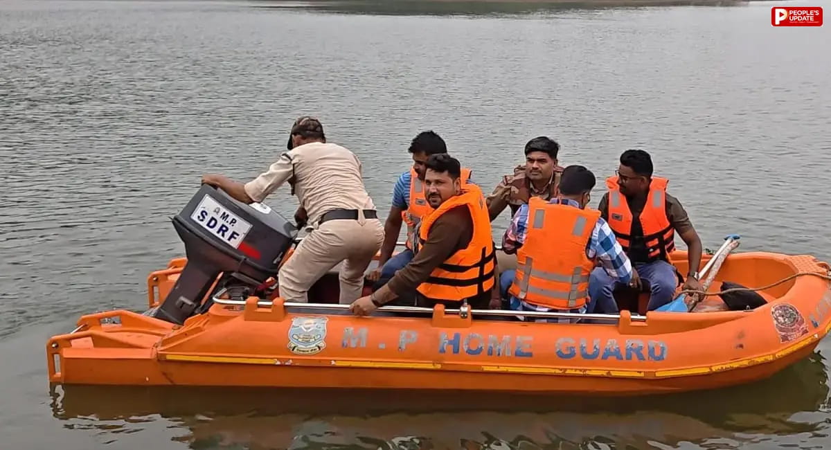 रायसेन: प्राकृतिक आपदाओं से निपटने के लिए पुलिस ने की तैयारी, रेस्क्यू बोट का ट्रायल