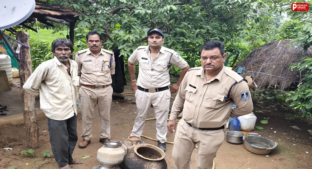 सोहागपुर पुलिस की बड़ी कार्रवाई, 25 क्वार्टर देशी शराब जब्त; तीन आरोपी गिरफ्तार