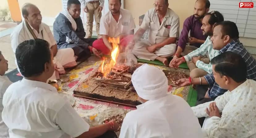 घंसौर: अखंड रामायण पाठ का समापन, हवन-पूजन और भंडारे का आयोजन