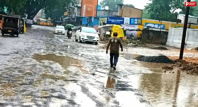 सोहागपुर में भाजपा मंडल अध्यक्ष ने एसडीएम को सौंपा ज्ञापन, जर्जर सड़क बनाने की मांग