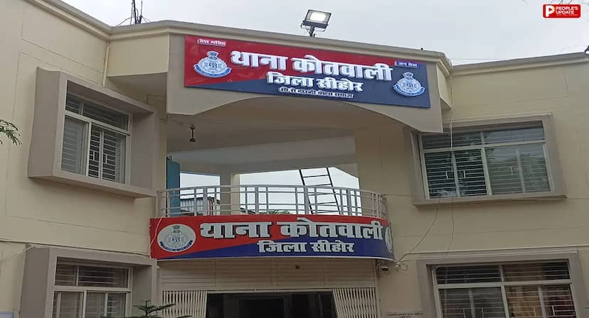 सीहोर: शराब दुकान में लाखों की चोरी, टीन उखाड़कर घुसे बदमाश; जांच में जुटी पुलिस