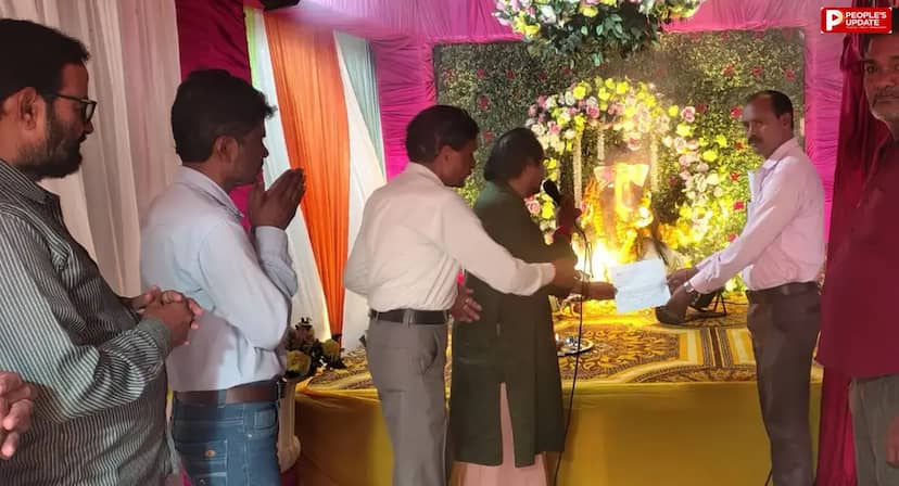 सीहोर: नपा कर्मचारियों ने गणेशजी को सौंपा प्रार्थना पत्र, सैलरी के लिए लगाई गुहार