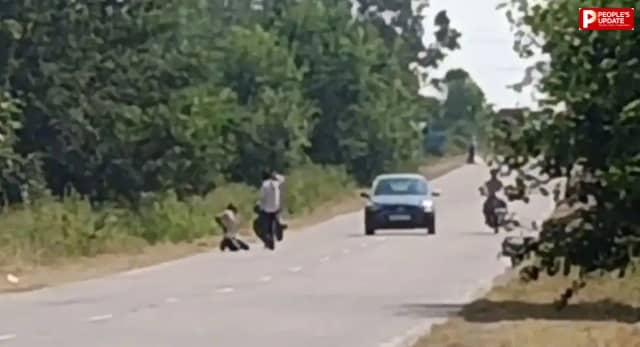 सीहोर में सरेराह गुंडागर्दी का वीडियो वायरल, युवक को लाठियों से पीटा