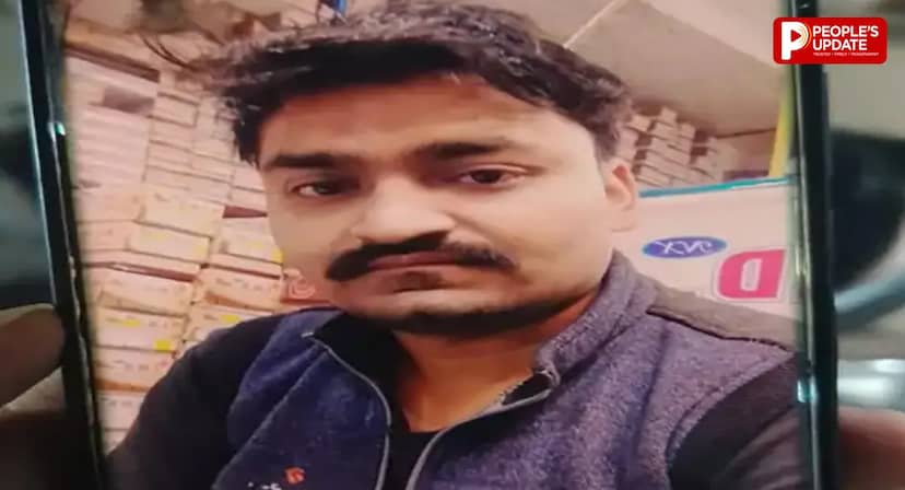 ग्वालियर में पिकनिक से लौट रहे कारोबारी की सड़क हादसे में मौत, तेज रफ्तार कार ने एक्टिवा को मारी टक्कर