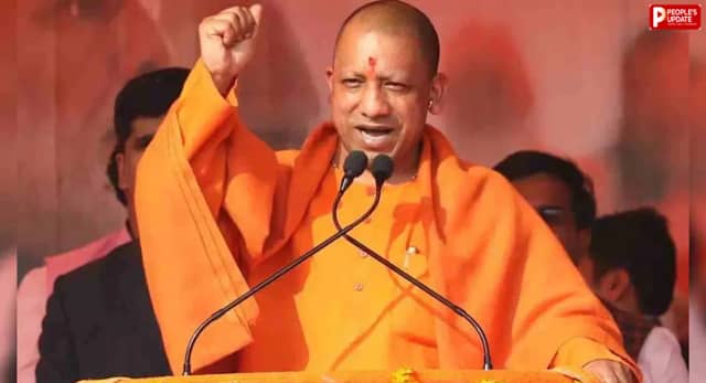गोरखपुर में दशहरा समारोह में शामिल हुए सीएम योगी, बोले-देश है तो धर्म है, सनातन सुरक्षित नहीं है तो कोई सुरक्षित नहीं