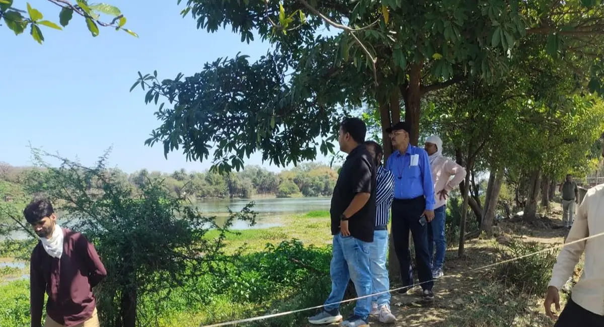 बड़ा तालाब का सीमांकन फिर से शुरू; सैर सपाटा-स्विमिंग पूल भी दायरे में, भदभदा के सेवनियां गोंड पहुंची टीम