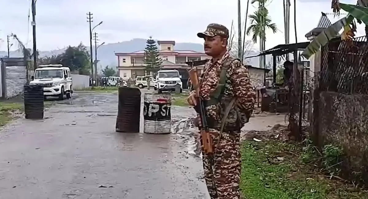 पुलिस के कमांडो कैंप को ULFA(I) ने बनाया निशाना, 4 जवान घायल