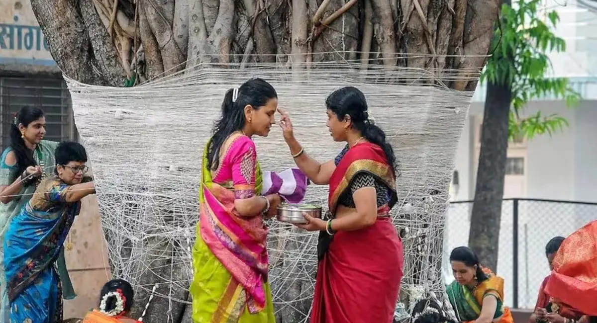 वट सावित्री व्रत; जानिए सही तिथि, शुभ मुहूर्त और पूजा का महत्व