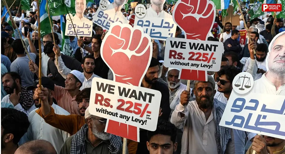 'IMF और तुम दोनों भाड़ में जाओ' पेट्रोलियम लेवी पर भड़का पाकिस्तान ; करीची-लाहौर में सड़कों पर उतरे हजारों लोग