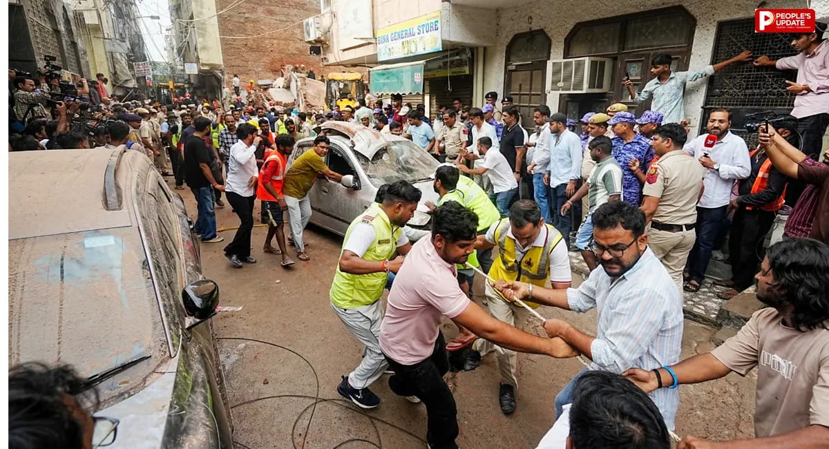 दिल्ली के सत्य निकेतन में मौत का मंजर, 7 की मौत; मालिक की तलाश में 10 पुलिस टीमें, कई छात्र अब भी मलबे में