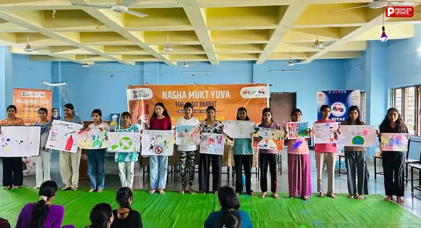 सीहोर: नशे को ना, जिंदगी को हां... महिला पॉलीटेक्निक की छात्राओं ने कविता-नाटक से दिया बड़ा संदेश