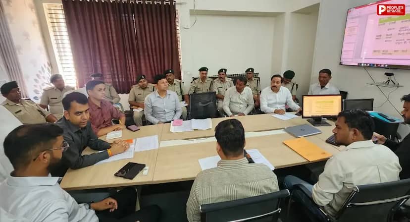 सिवनी मालवा के वन ग्रामों को राजस्व ग्राम बनाने की प्रक्रिया में तेजी, कलेक्टर ने दिए समय-सीमा में काम पूरा करने के निर्देश