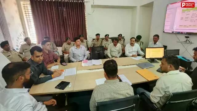 सिवनी मालवा के वन ग्रामों को राजस्व ग्राम बनाने की प्रक्रिया में तेजी, कलेक्टर ने दिए समय-सीमा में काम पूरा करने के निर्देश