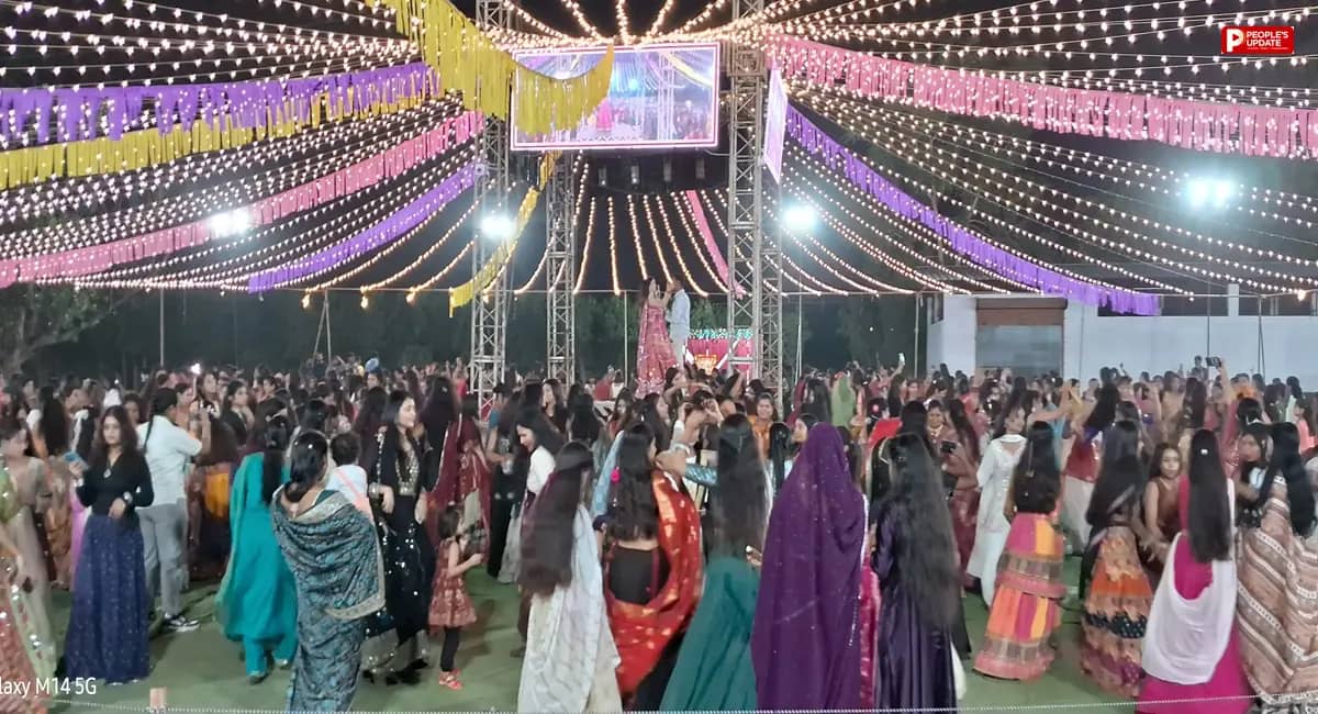 सोहागपुर में मंगलम गरबा महोत्सव 3.0 का शुभारंभ, गुजराती-पंजाबी गानों पर झूमे युवा और महिलाएं