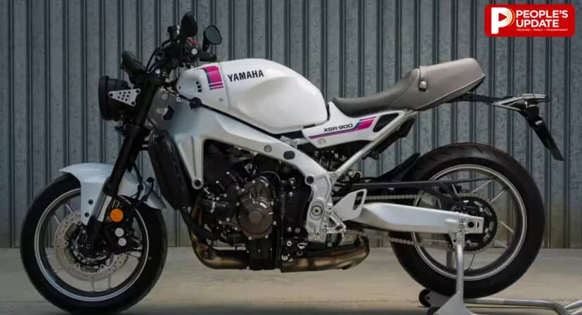 Yamaha की रेट्रो रोडस्टर XSR900 को 2027 में मिलेगा नया Neon White लुक, 1993 YZF750R से प्रेरित गुलाबी-नीला ग्राफिक्स