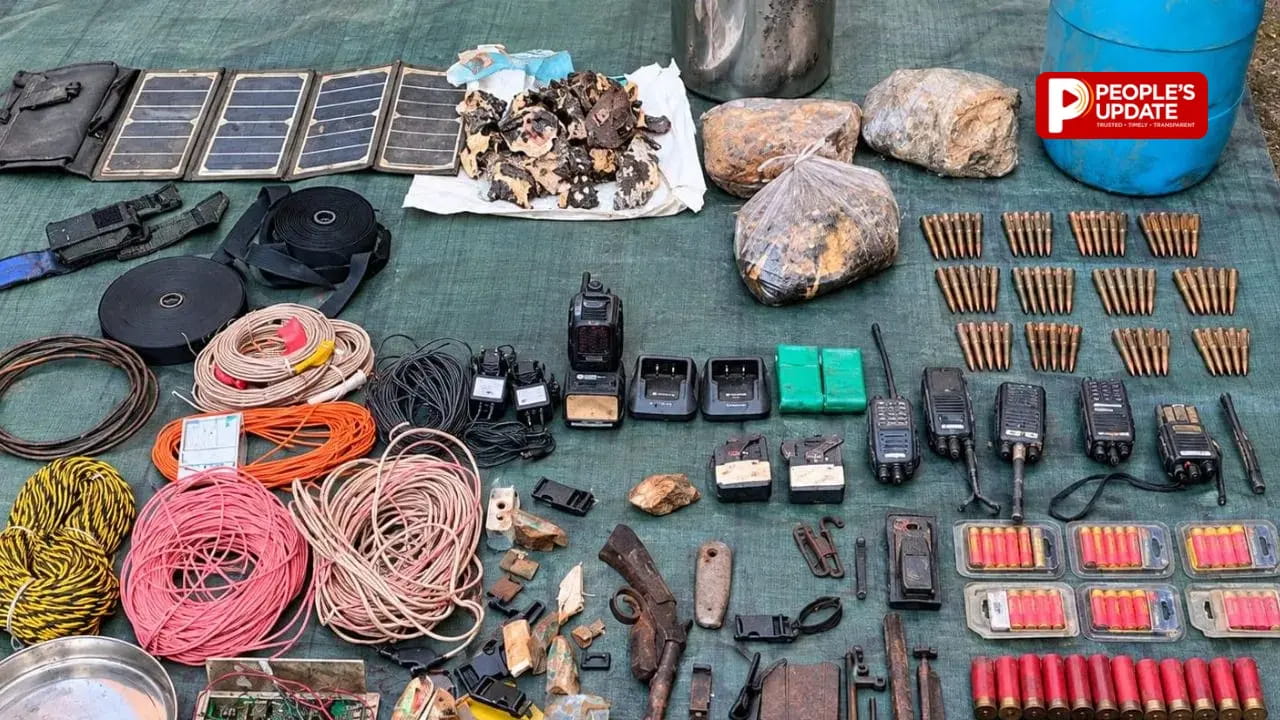 बीजापुर में नक्सलियों के डंप पर बड़ा वार, 8 किलो जिलेटिन, 74 कारतूस और हथियारों का जखीरा बरामद