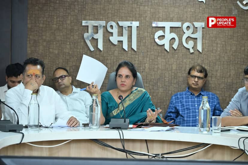 रायपुर नगर निगम MIC बैठक में महापौर मीनल चौबे ने संपत्तिकर OTS और शहर विकास से जुड़े लिए कई बड़े फैसले