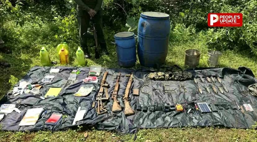 जंगल की जमीन के नीचे छिपा था मौत का सामान, पुलिस ने खोद निकाला माओवादियों का हथियार-विस्फोटक जखीरा