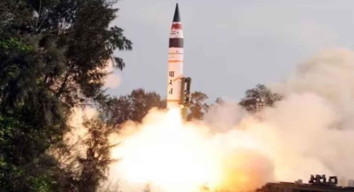 भारत ने रचा इतिहास, अग्नि-5 इंटर कॉन्टिनेंटल बैलिस्टिक मिसाइल का सफल परीक्षण, 5 हजार KM दूर तक मारक क्षमता