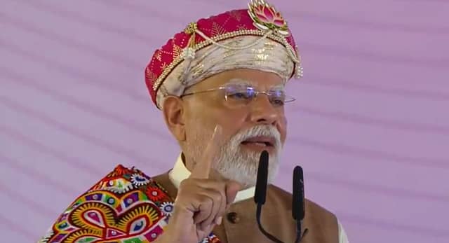 पीएम मोदी बोले- ऑपरेशन सिंदूर ने पाकिस्तान को घुटनों पर लाया, जैश कमांडर ने खुद किया कबूल