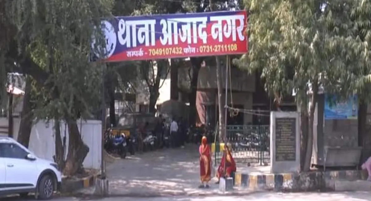 पुलिसकर्मी की पत्नी ने लगाई फांसी, तीन साल के बच्चे की मां थी स्नेहा