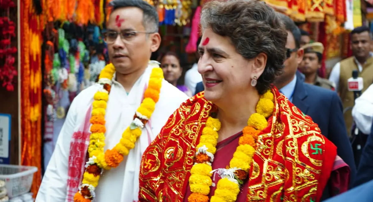 कामाख्या मंदिर पहुंचकर किए दर्शन, जानें क्या मांगा