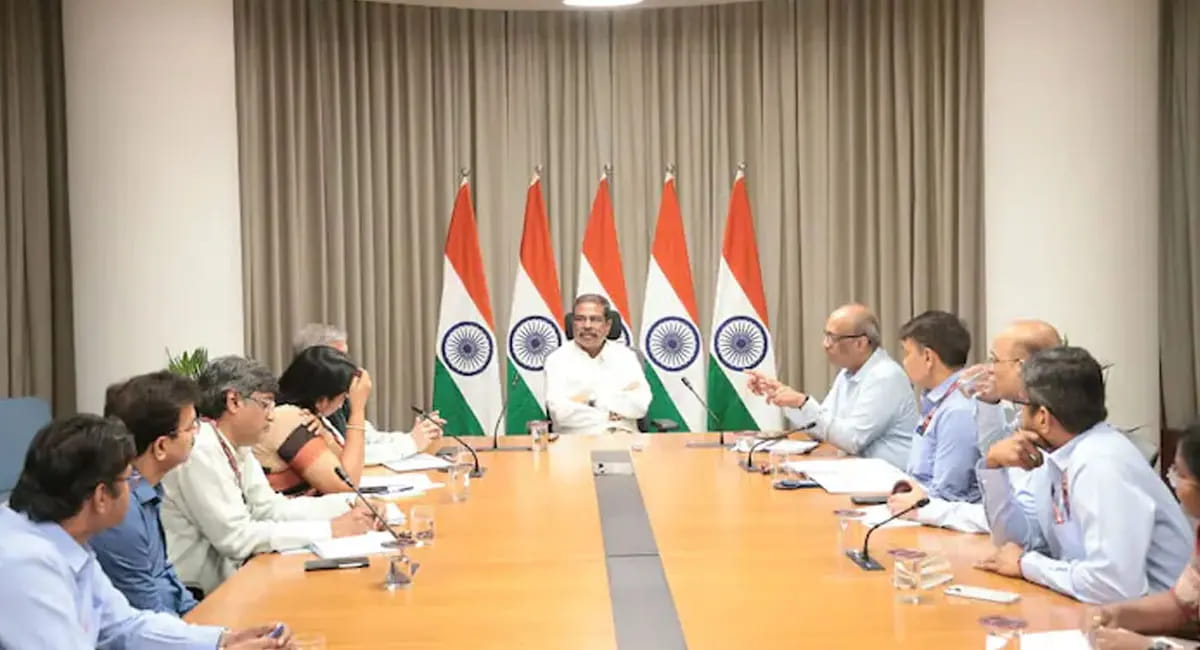 टेलीग्राम चैनलों पर सरकार की सख्ती, फेक न्यूज फैलाने वालों पर होगी कार्रवाई; शिक्षा मंत्री धर्मेंद्र प्रधान की हाई लेवल मीटिंग