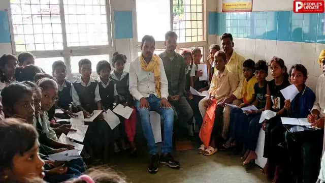 कच्चे चावल खाने के बाद बिगड़ी बच्चियों की तबीयत, अस्पताल में कराया भर्ती