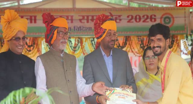 विदिशा में शान से लहराया तिरंगा, प्रभारी मंत्री लखन पटेल ने ली परेड की सलामी