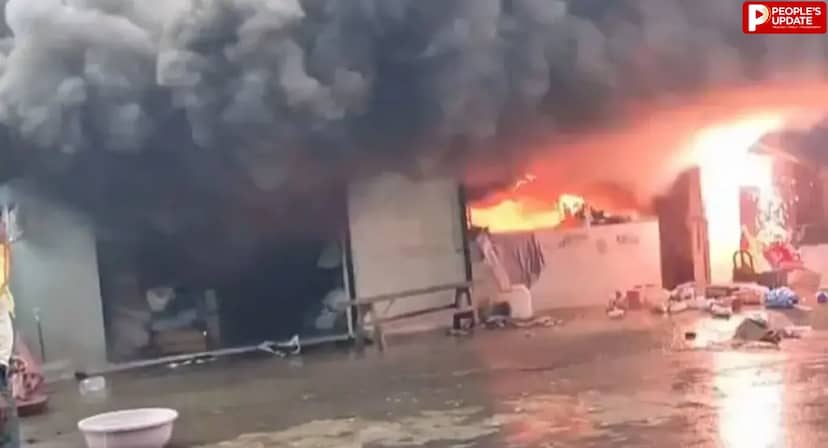 घंसौर में रिमझिम बारिश के बीच धधका मकान, गैस चूल्हे से भड़की आग में 12 लाख का नुकसान